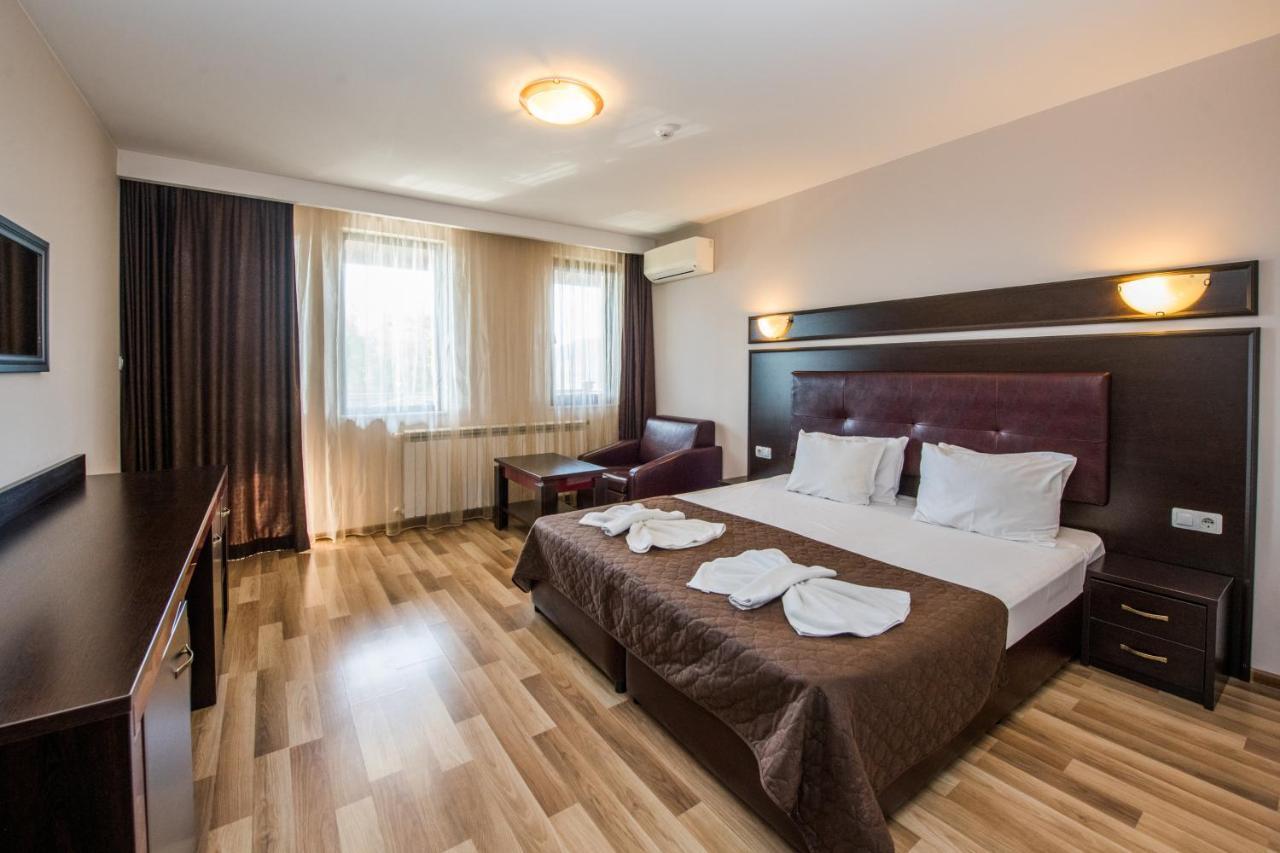 Complex Panorama Hotel Elena Exterior photo